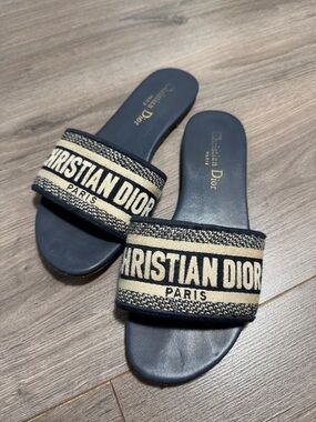 Woman Navy & Ivory Logo Slide Sandals